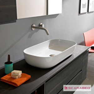 λευκός παραλληλόγραμμος νιπτήρας πολυτελούς εμφάνισης και μινιμαλιστικής διάθεσης αρκετά μεγάλος